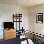 Διαμέρισμα Altes Stadtgut Am Bauhaus Museum *